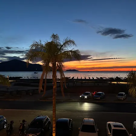 شقة Beachfront Modern With Panoramic Sea View *