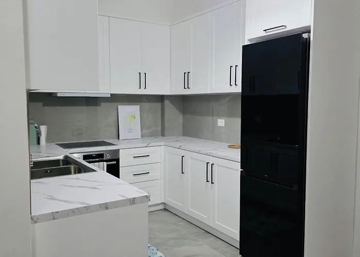 Daire Beachfront Sleeps 4 *